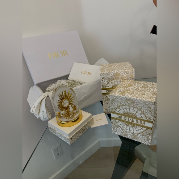 Christian Dior VIP Snow Globe 2024, NWB! - Picture 1 of 12